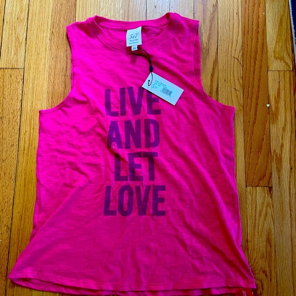NWOT.  (Tags in picture but in the process of moving they fell off) - Picture 1 of 3